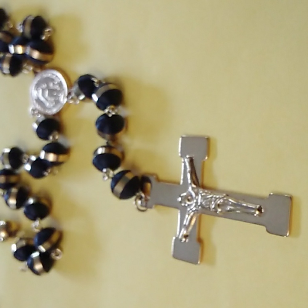ROSARY VIRGIN GOLD PLATED STAINLESS STEEL